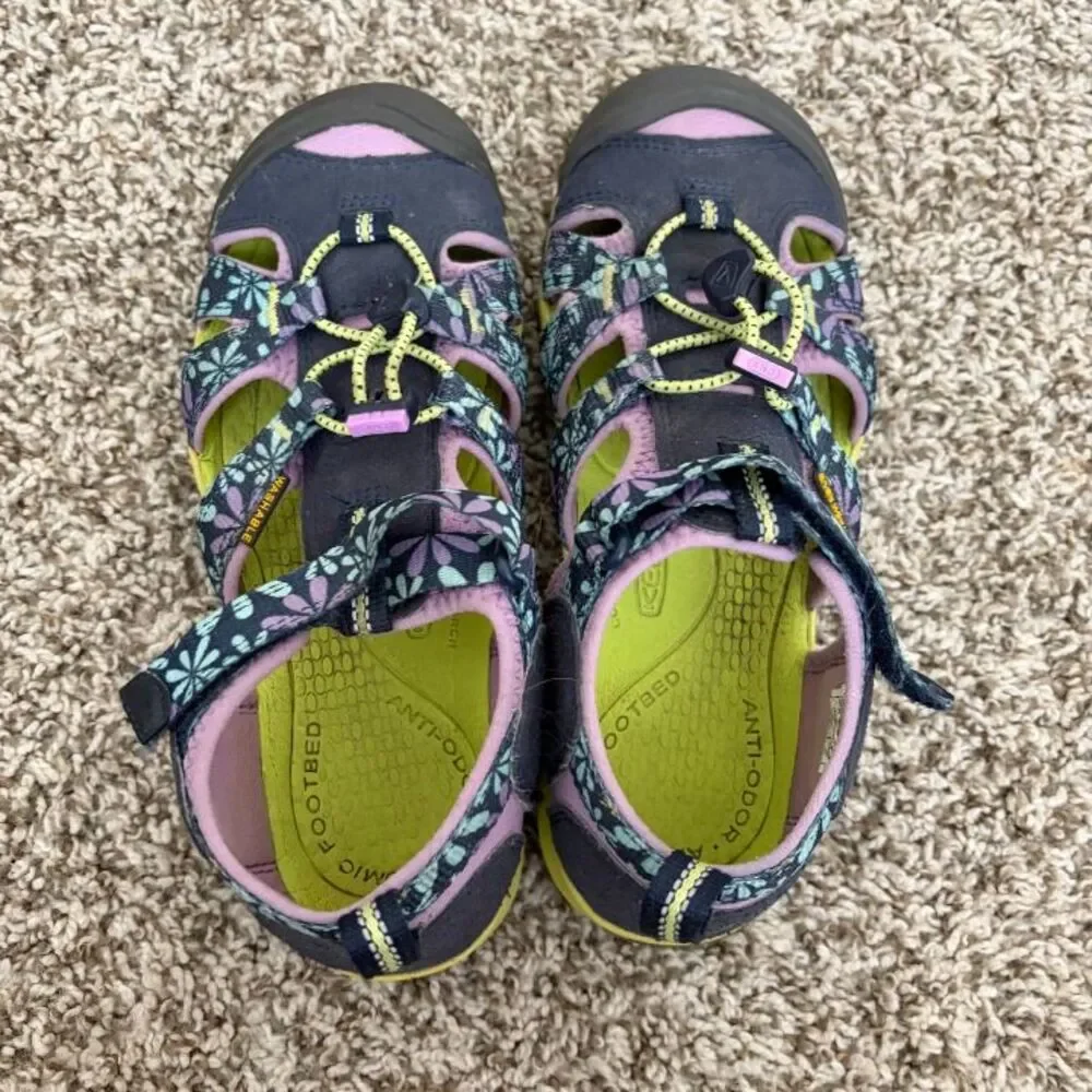 Keen girls sandals purple